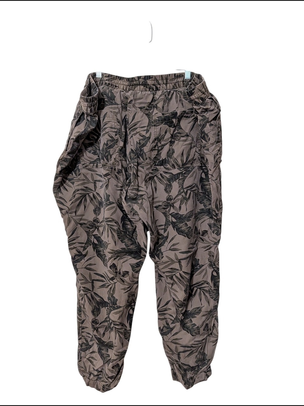 Old Navy Gray Jogger Pants Tropical Print - Picture 3 of 9